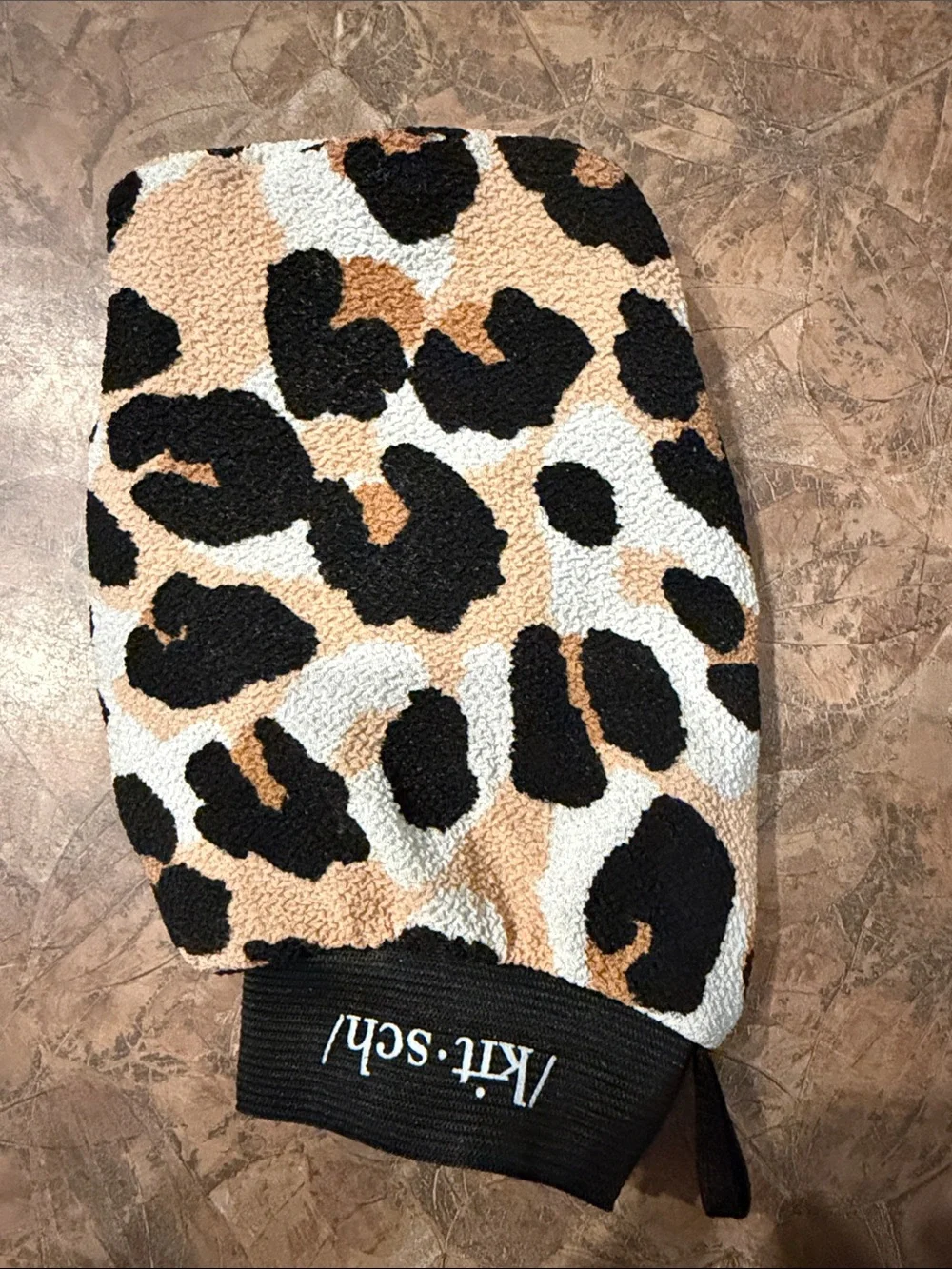 Kitsch Leopard Print Bath Mitt in Black, Tan, Cream